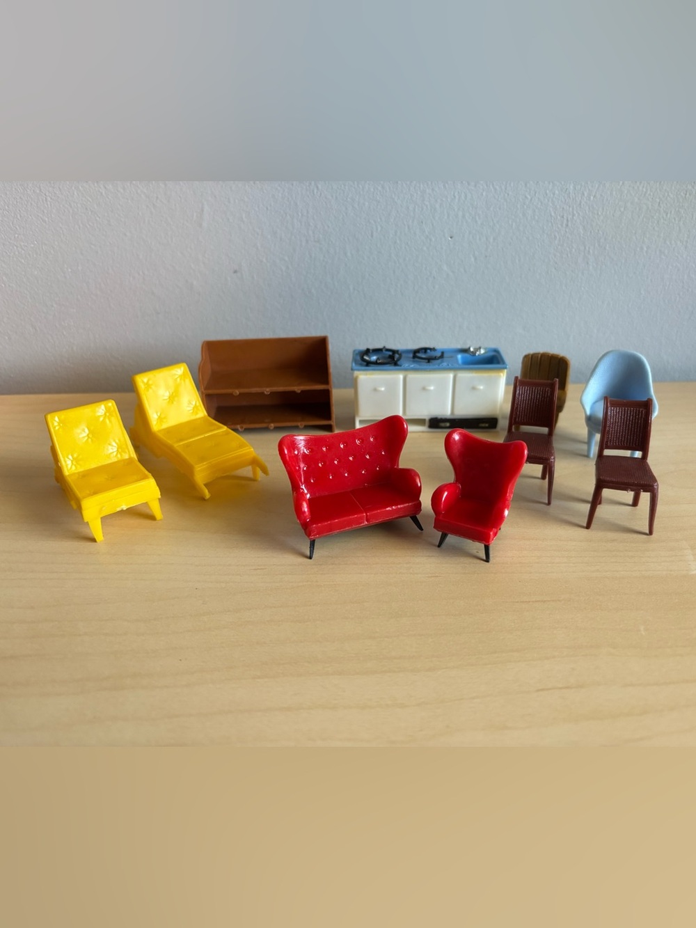 Miniature Dollhouse Furniture Lot